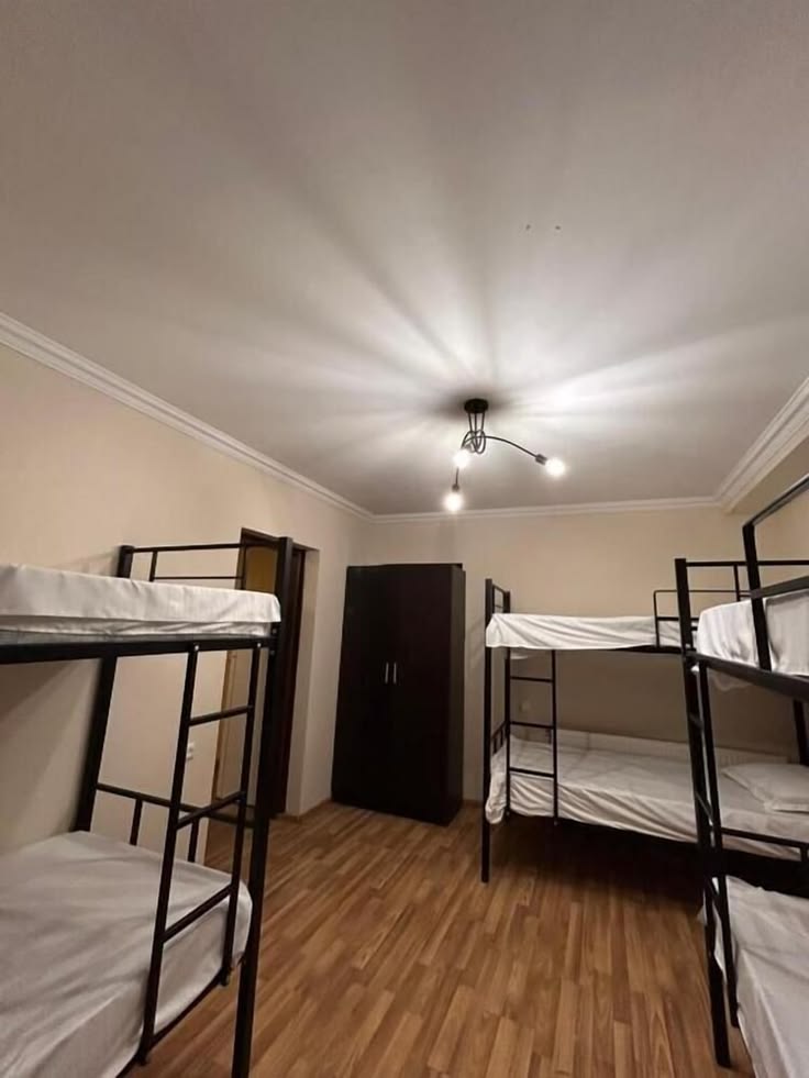 Ensuite single, Akoka