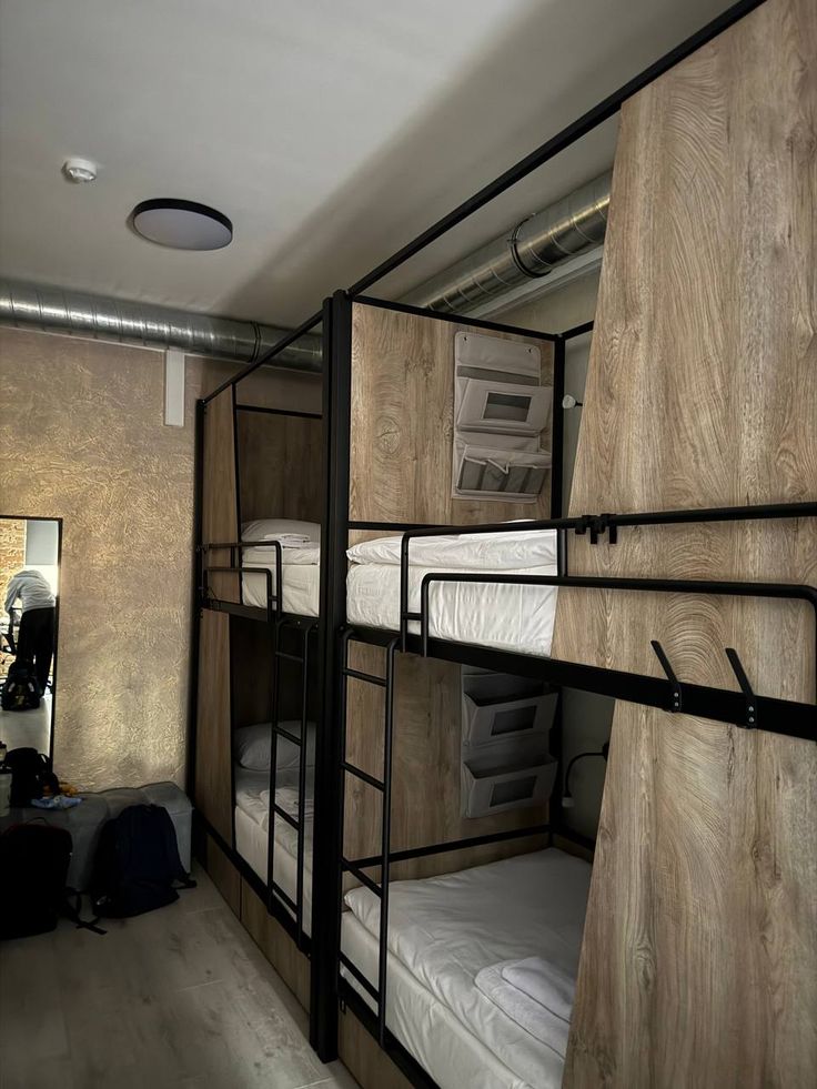 Ensuite, Abule Oja